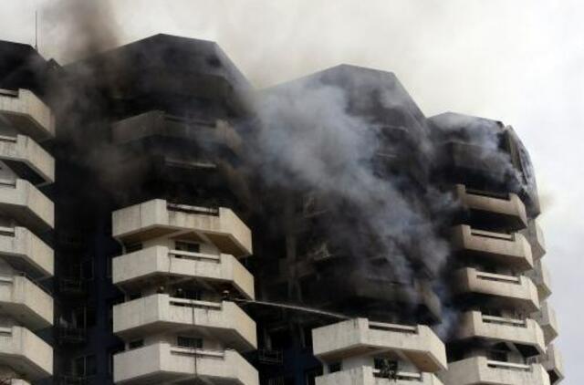 Filipinuose per gaisrą gyvenamajame pastate žuvo žmogus, šeši sužeisti