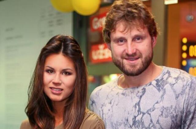 Krepšininkas A. Macijauskas su žmona Viktorija trečią kartą taps tėvais