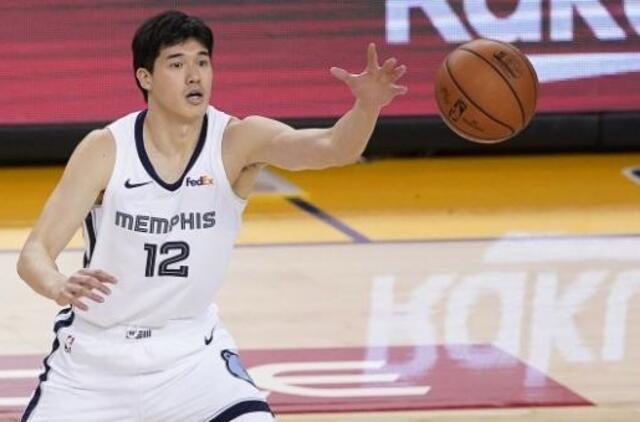 Krepšinio bumas robotų ir beisbolo šalyje