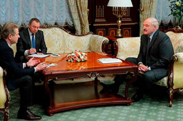 A. Lukašenka susitiko su Rolandu Paksu