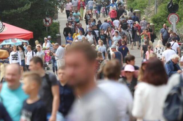 Pajūriui - garbė ir poilsiautojų paliktos šiukšlės