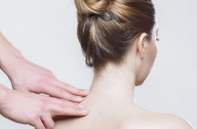 Atsipalaiduoti padeda keisčiausios masažo rūšys