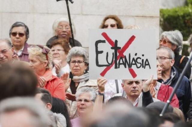 Australijoje aktyvistai protestuoja prieš įsigaliosiantį eutanazijos įstatymą