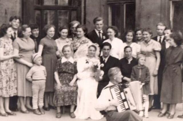 Klaipėdos akvarelės: namai ir žmonės (584)