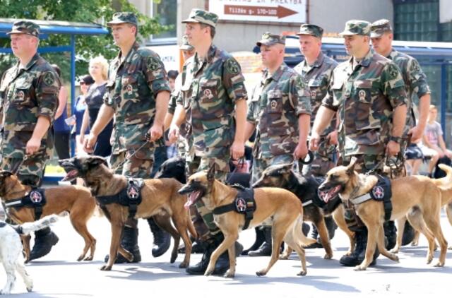 Nelegalai dreba prieš šiuos pareigūnus