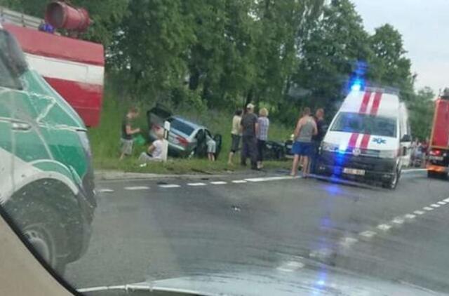 Plungės rajone autoįvykyje nukentėjo 6 žmonės