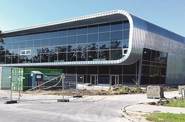 Kretinga užsimojo pasistatyti įspūdingą statinį, bet įklampino danga