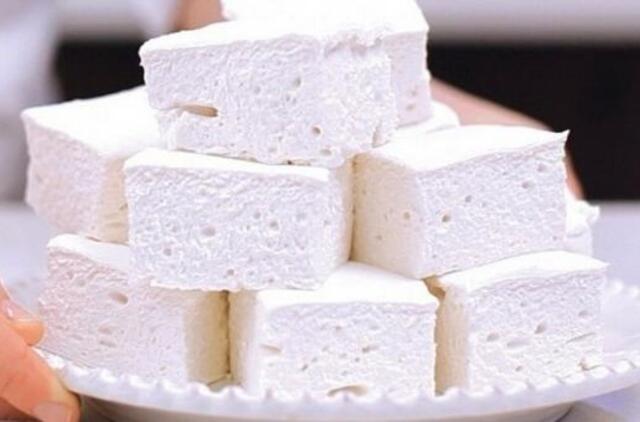 Lengvi ir švelnūs varškės zefyrai, kuriuos lengva padaryti namų sąlygomis