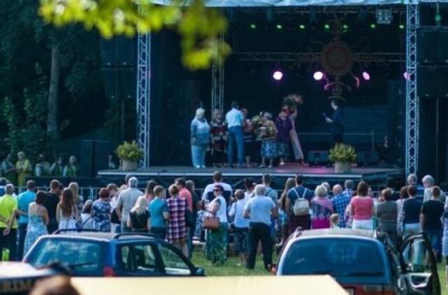 Vėžaičiuose – tradicinė Oninių šventė