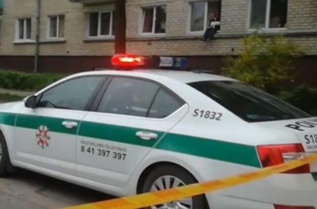 Nakvynės namų darbuotojas rado sužalotą kūną