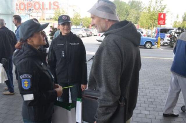 Pareigūnai klaipėdiečiams dalijo ne baudas, o dovanas