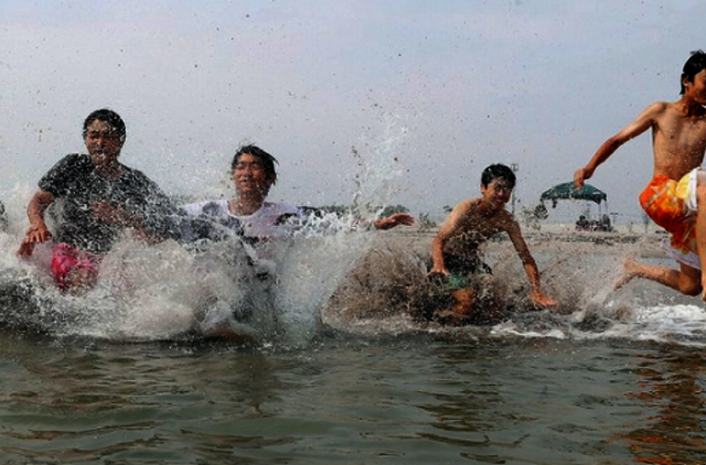 Praėjus 8 metams, vėl atidarytas paplūdimys prie Fukušimos