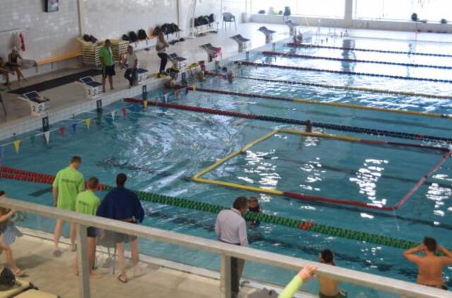 Tradicines imtynes išstumia kova po vandeniu