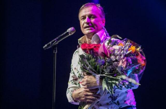 Žilvinas Žvagulis 54-ąjį gimtadienį sutiko scenoje: draugus ir gimines sukvietė į koncertą Palangoje