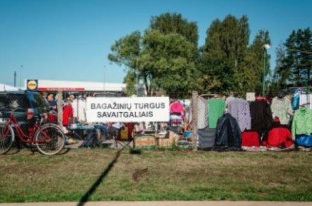 „Bagažinių“ turgus plečiasi, o kaimynams jis smirda