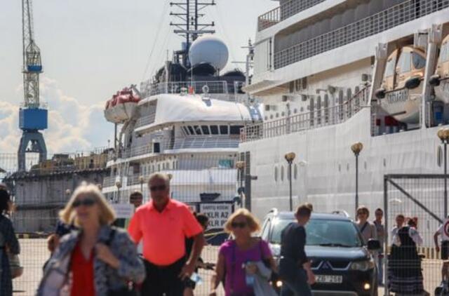 Kruizai: poromis laivai plaukia atsitiktinai