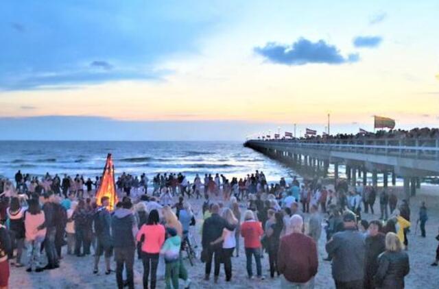 Kuror­tas kvie­čia atvyk­ti į Seno­vi­nę ugnies nak­tį