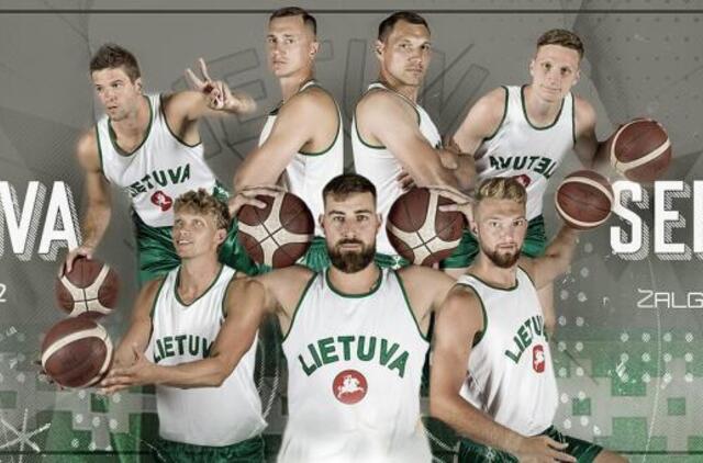 Lietuviai su serbais žais vilkėdami retro apranga