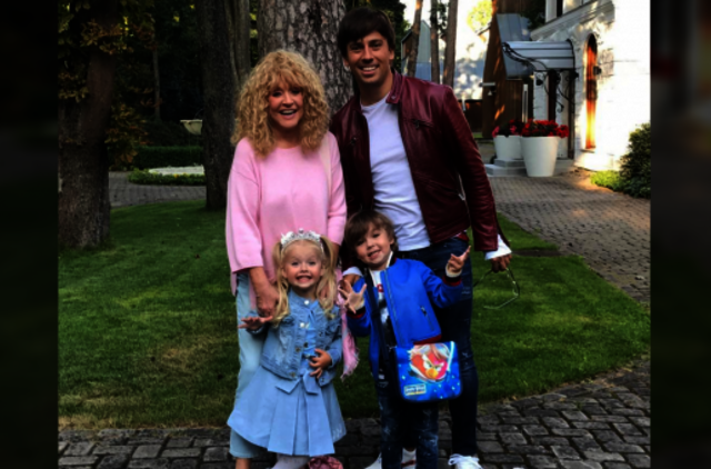 Ala Pugačiova įvardijo, kiek išleidžia dvynių išlaikymui