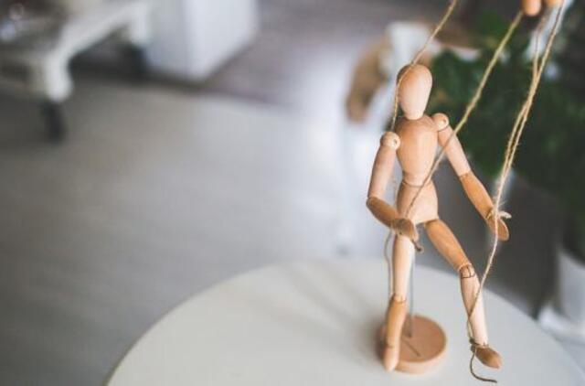 D. Pietaris: jeigu nesuvokiame, ką mums daro manipuliacija, mes jai pasiduodame