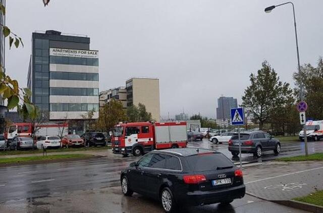 Į Klaipėdos dangoraižį nuskubėjo gelbėtojai