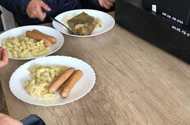 Mokyklos valgyklos patiekalai supykdė tėvus