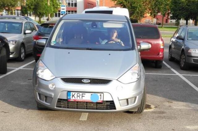 Pavargę vairuotojai poilsiui suranda labai erdvių plotų