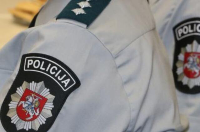 Plungėje neblaivų vyrą sumušė viešoje vietoje