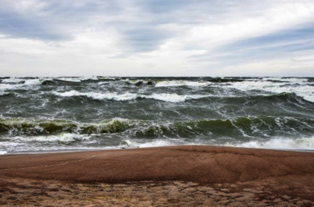 Ties Nidos centrine stotimi jūra išmetė vyro kūną