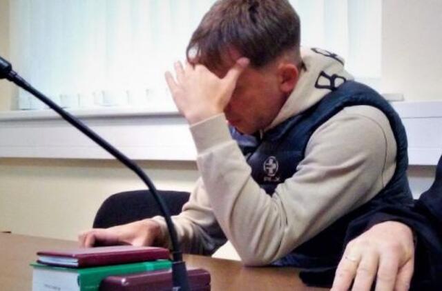 E. Dragūnas pavėlavo į savo bylos nagrinėjimą, o po jo iš teismo pabėgo