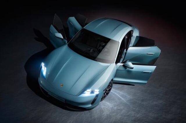 Elektromobilio „Taycan“ galia – tokia didelė, kad „Porsche“ turėjo patys sukurti įkrovimo stoteles