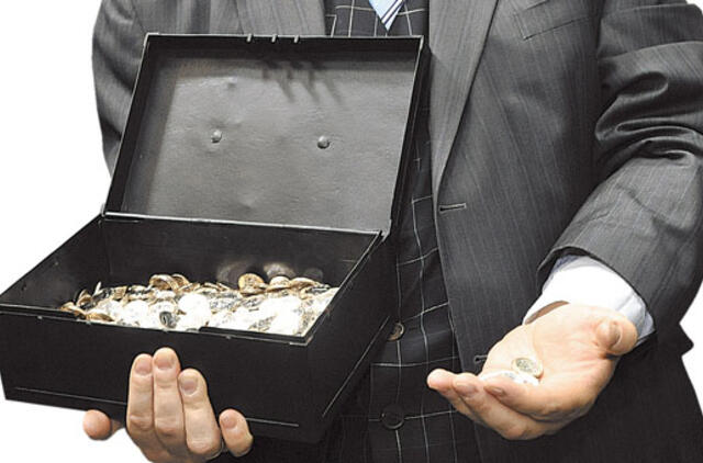 Lietuva kitais metais ketina skolintis apie 2,7 mlrd. eurų