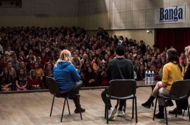 Gargžduose motyvacijos, meilės sau ir sveiko gyvenimo būdo klausimus ir mintis gvildeno Lietuvoje žinomi žmonės: Vidas Bareikis, Ieva Zasimauskaitė ir Vytautas Medineckas - Ironvytas