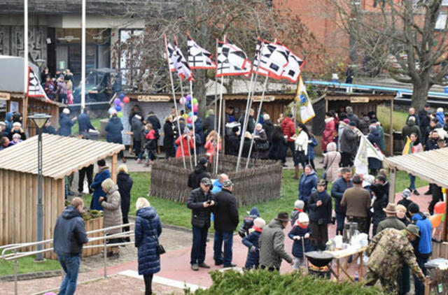 Į "Kuršių kiemą" - su savo puodeliais ir lėkštėmis