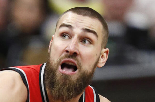 Jonas Valančiūnas prie „Grizzlies“ pergalės prisidėjo dvigubu dubliu