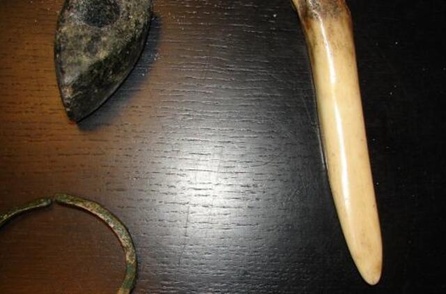 Klaipėdietis į Latviją gabeno neolito laikotarpio istorines vertybes