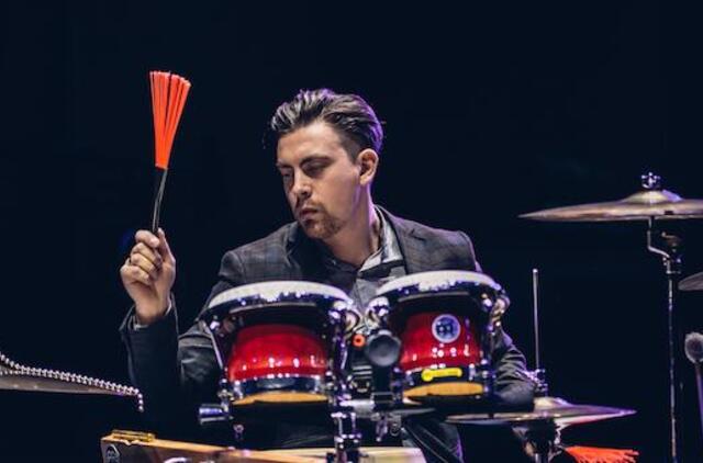 Muzikos šviesa iš praeities į dabartį