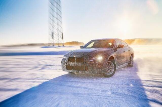 Naujasis „BMW i4“ elektromobilis viena įkrova įveiks 600 kilometrų