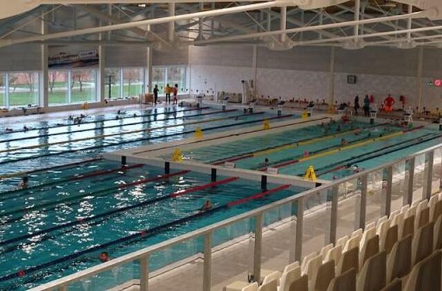 Pliuškenimasis baseine: vieniems – realybė, kitiems – siekiamybė