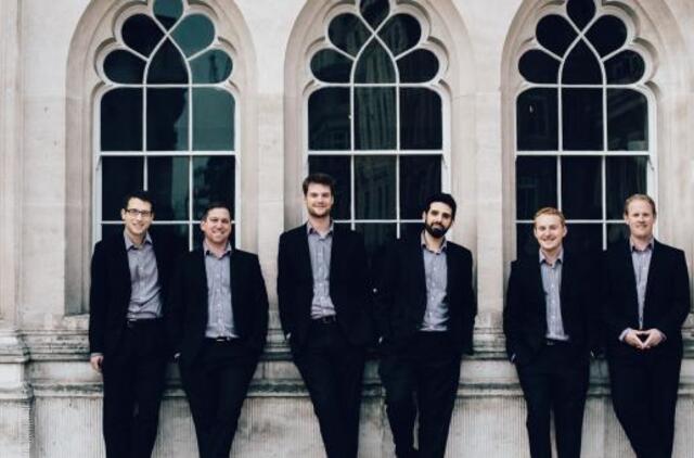 Kalėdos a cappella su Karalienės šešetu