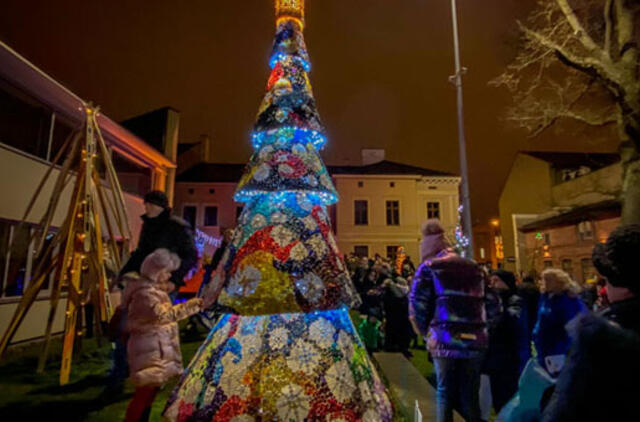 Klaipėdiečių eglutės stebina išmone ir siekia rekordų