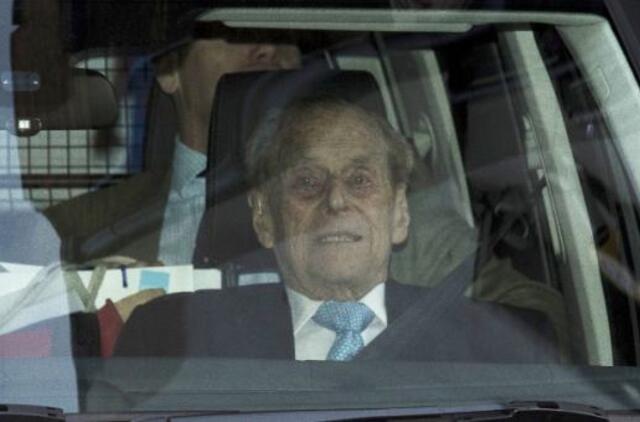 Princas Philipas išrašytas iš ligoninės