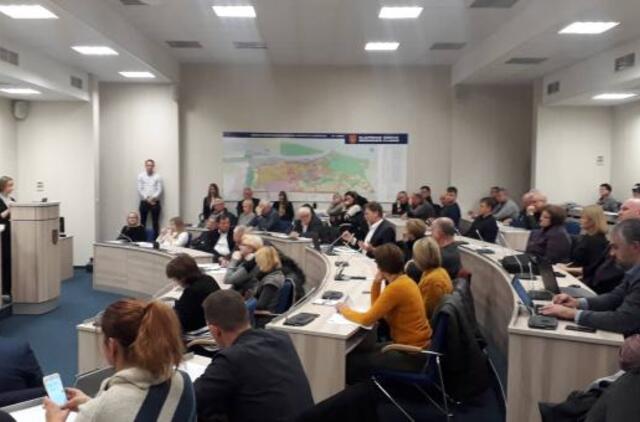 Pristačius bendrąjį planą, ant plauko pakibo prekybos centrų ateitis?