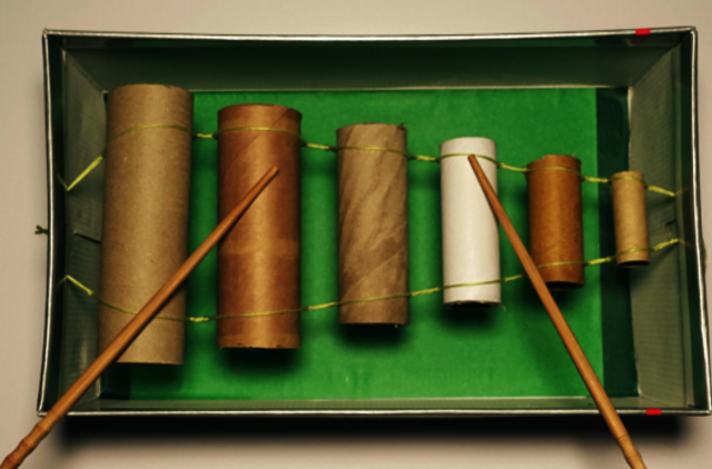 Vaikų ugdymui naudingus muzikinius instrumentus siūlo pasigaminti patiems