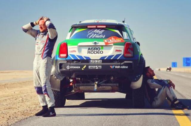 Antrąją Dakaro maratono dieną „Agrorodeo“ komandą stabdė išsikrovęs akumuliatorius