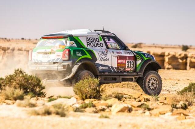 Devintajame Dakaro etape „Agrordeo“ komanda atvertė prancūzų automobilį