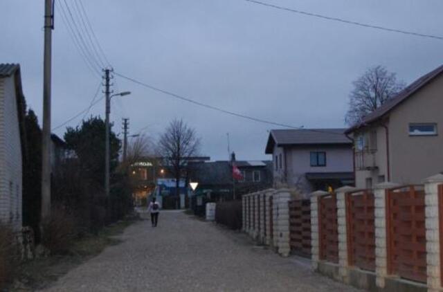 Nidos gatvėje asfalto užteks ne visiems