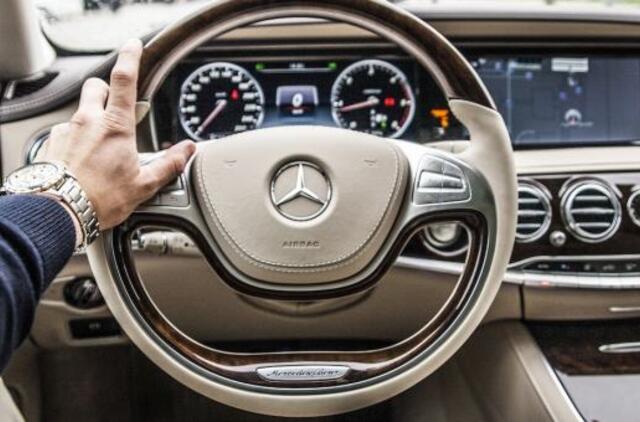 Pavogė automobilį ir padarė avariją