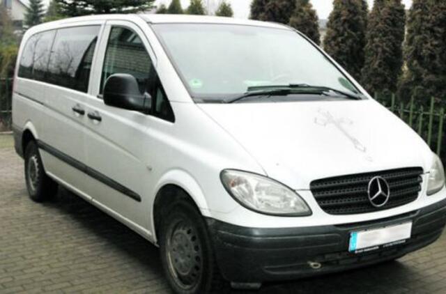 Pavogtas katafalkas su lavonu rastas po pusvalandžio