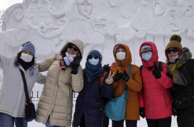 Legendinis Sapporo sniego festivalis Japonijoje šiais metais vyksta be savo sniego